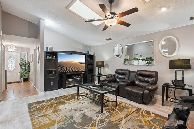 4902 BRIAR OAKS CIRCLE, Orlando, FL 32808