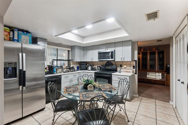 4902 BRIAR OAKS CIRCLE, Orlando, FL 32808