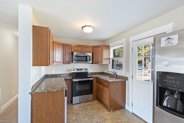 1012 Basie CRES, Portsmouth, VA 23701