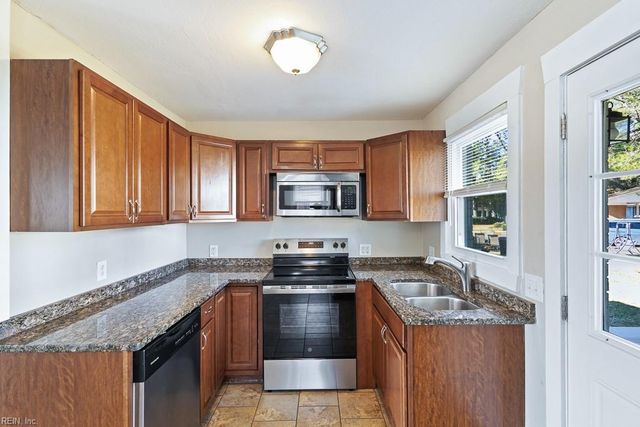 1012 Basie CRES, Portsmouth, VA 23701