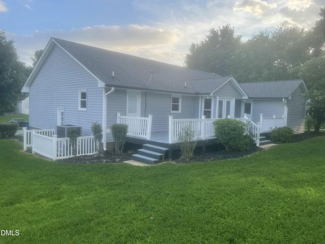 911 S Ridge Road, Burlington, NC 27217