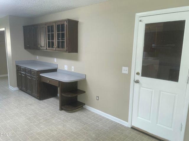 911 S Ridge Road, Burlington, NC 27217