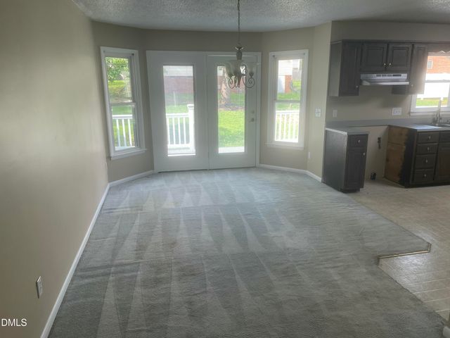 911 S Ridge Road, Burlington, NC 27217