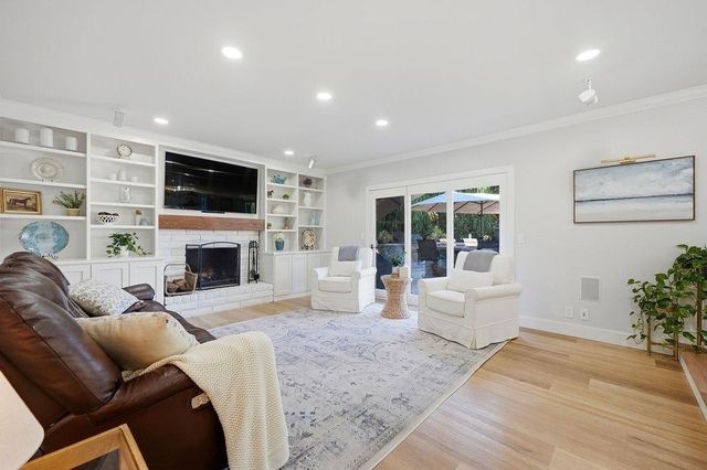 15640 La Sierra Court, Morgan Hill, CA 95037