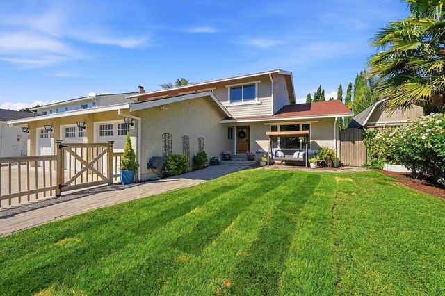 15640 La Sierra Court, Morgan Hill, CA 95037