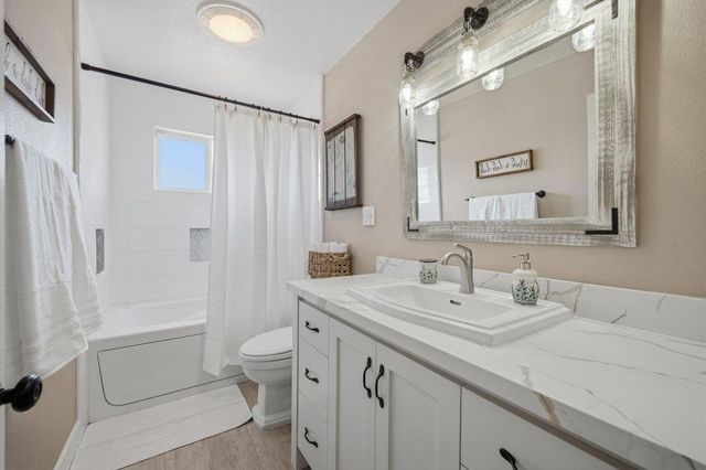 15640 La Sierra Court, Morgan Hill, CA 95037