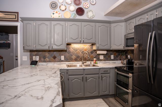 13638 S 3160 W, Riverton, UT 84065