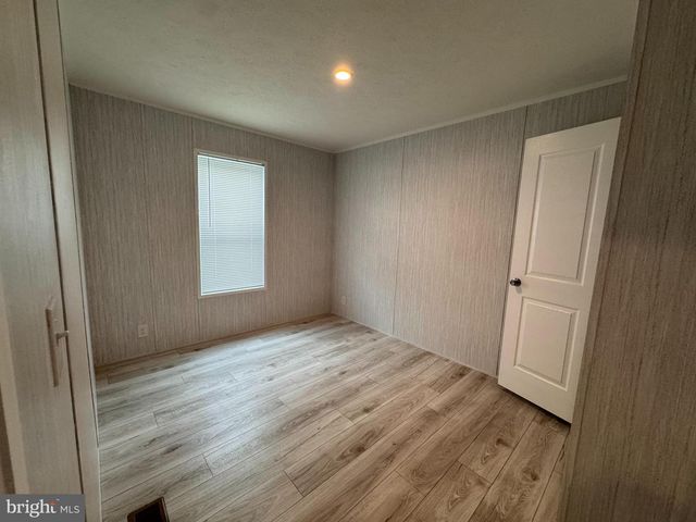 65 PROSPECT, Hellam, PA 17406