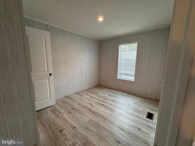 65 PROSPECT, Hellam, PA 17406