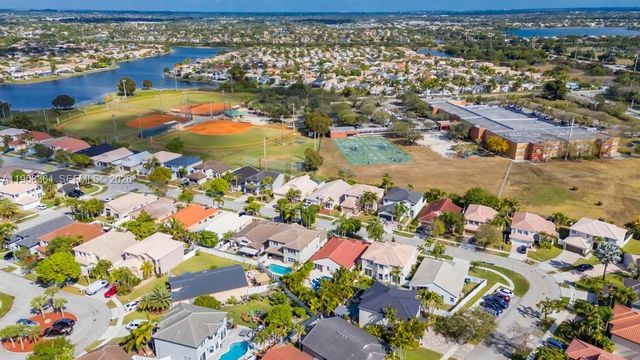 2972 SW 174th Ave, Miramar, FL 33029