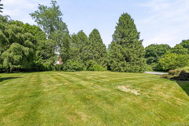 30 Harkin Road, Carmel, NY 10512