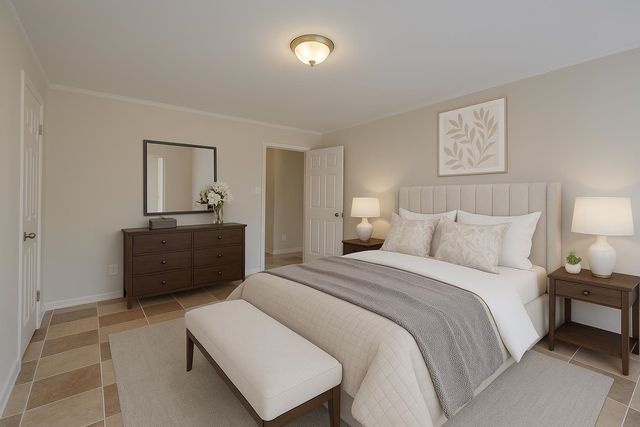 6770 SHORELINE CIR, Memphis, TN 38141