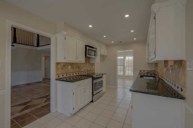 6770 SHORELINE CIR, Memphis, TN 38141