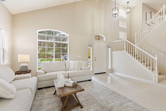 1464 Columbine Way, Livermore, CA 94551