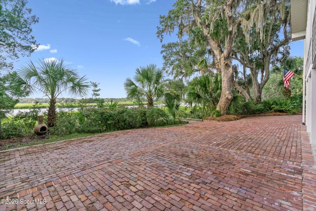 2486 Mission Drive SE, Darien, GA 31305