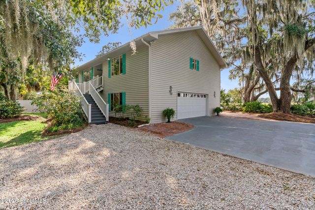 2486 Mission Drive SE, Darien, GA 31305