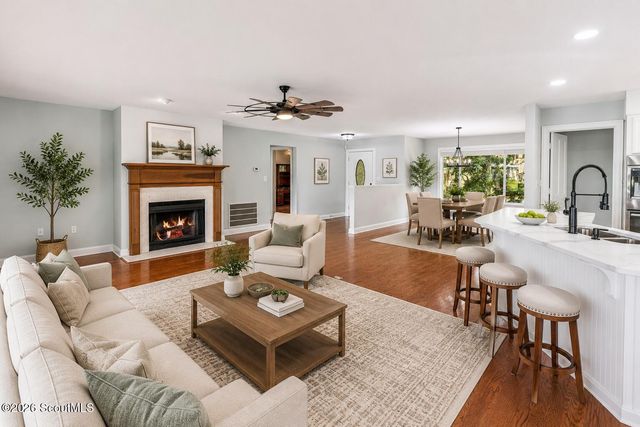 2486 Mission Drive SE, Darien, GA 31305