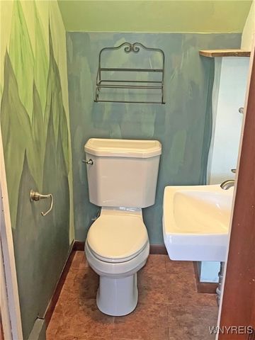 6067 East Avenue, Newfane, NY 14108