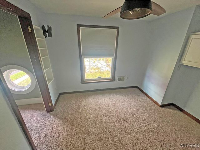 6067 East Avenue, Newfane, NY 14108