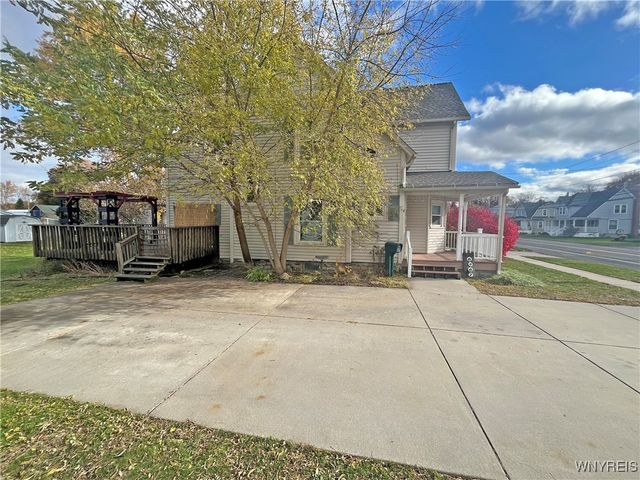 6067 East Avenue, Newfane, NY 14108