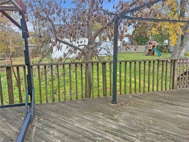 6067 East Avenue, Newfane, NY 14108