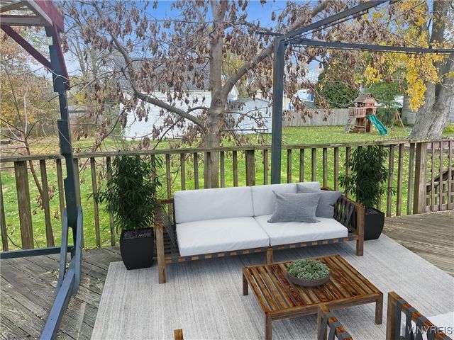 6067 East Avenue, Newfane, NY 14108