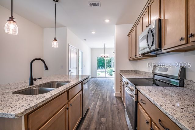 252 Weathersby St, Ridgeland, SC 29936