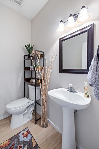 16365 Javari Court, Lakeville, MN 55044