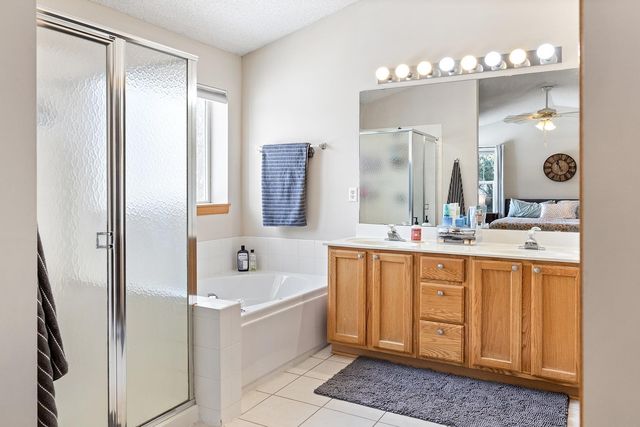 16365 Javari Court, Lakeville, MN 55044