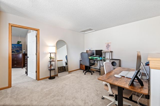 16365 Javari Court, Lakeville, MN 55044