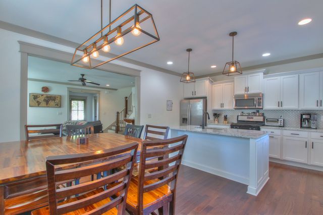 1422A Huffine St, Nashville, TN 37216