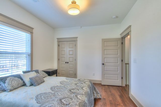 1422A Huffine St, Nashville, TN 37216