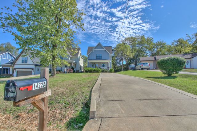 1422A Huffine St, Nashville, TN 37216