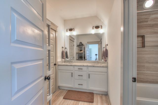 1422A Huffine St, Nashville, TN 37216