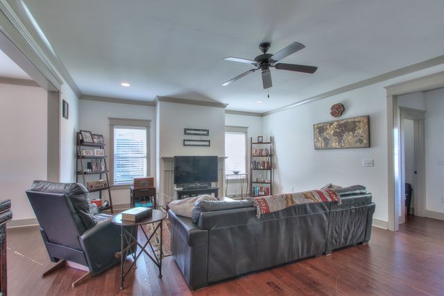 1422A Huffine St, Nashville, TN 37216