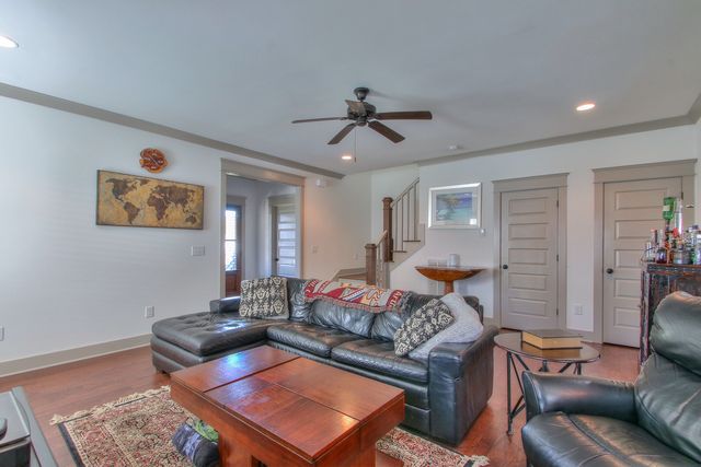1422A Huffine St, Nashville, TN 37216