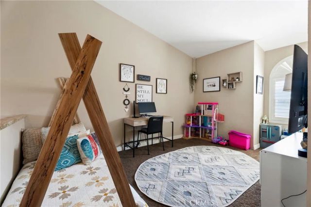 22914 Banyan Pl 201, Saugus, CA 91390