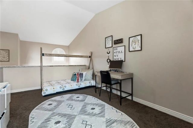 22914 Banyan Pl 201, Saugus, CA 91390