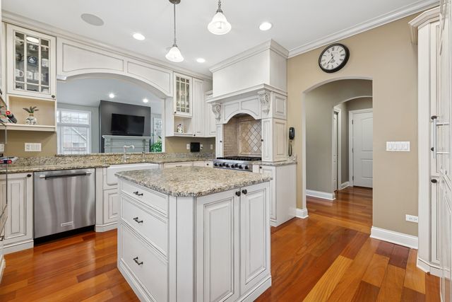 3534 Thornwood Avenue, Wilmette, IL 60091