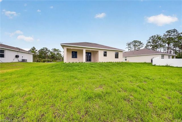 469 Woodman DR, Lehigh Acres, FL 33972