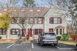 65 Bartemus Trail # 462, Nashua, NH 03063