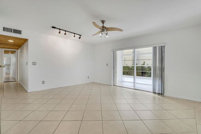 964 NW Spruce Ridge Drive D1, Stuart, FL 34994