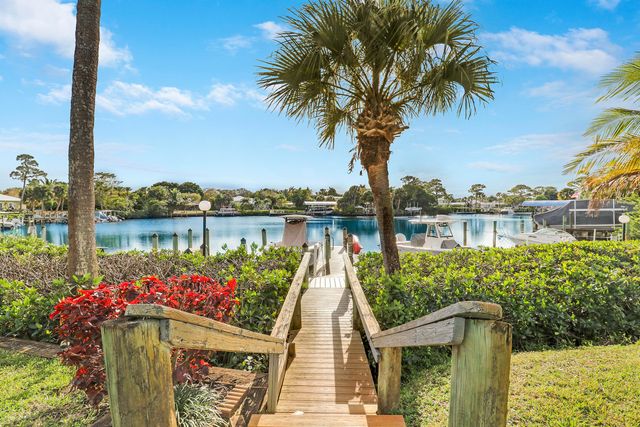 964 NW Spruce Ridge Drive D1, Stuart, FL 34994