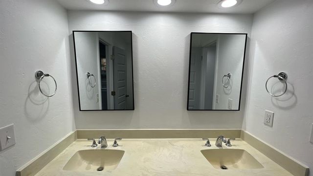 12510 Maple Ridge Road, Oklahoma City, OK 73120