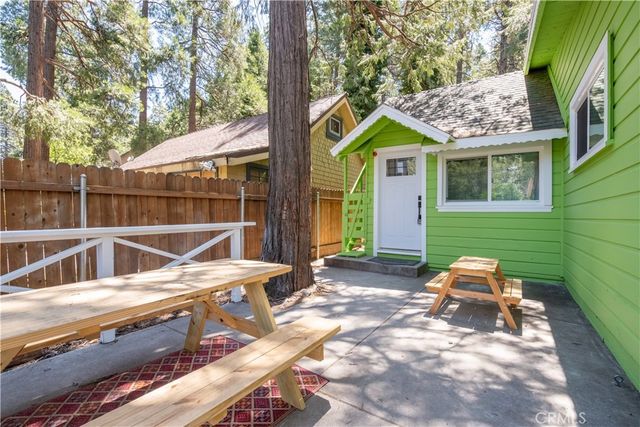 23777 Pioneer Camp Road, Crestline, CA 92325