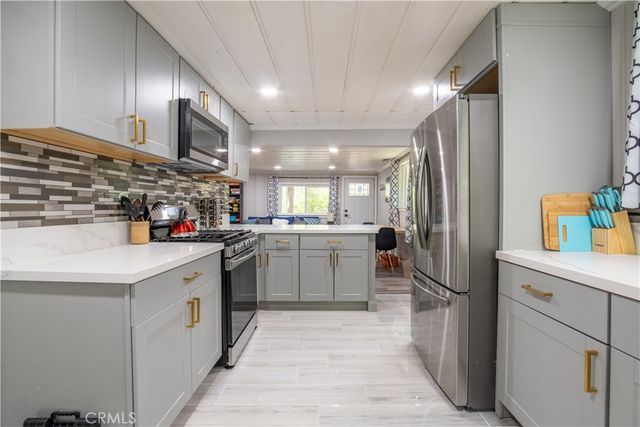 23777 Pioneer Camp Road, Crestline, CA 92325