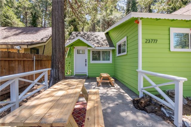 23777 Pioneer Camp Road, Crestline, CA 92325