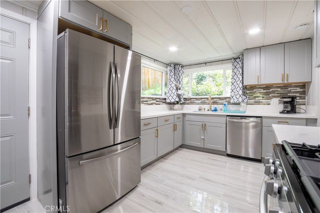 23777 Pioneer Camp Road, Crestline, CA 92325