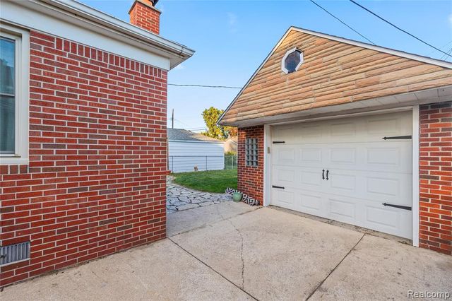 9849 Becker Avenue, Allen Park, MI 48101