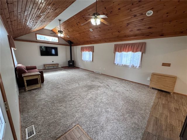 1418 Lakeside Dr, Shaler, PA 15101